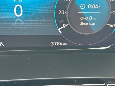 Certified 2025 Volkswagen Atlas Cross Sport SE w/ Panoramic Sunroof Package image 23