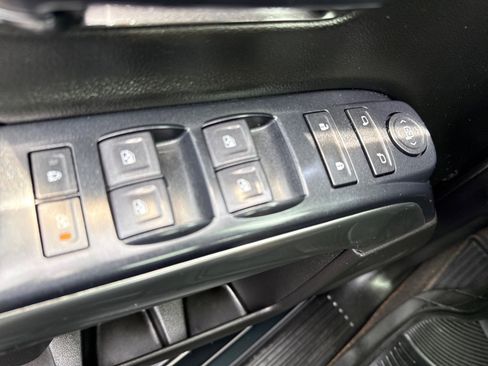 Used 2019 Chevrolet Silverado 1500 LT AWD/4WD image 25