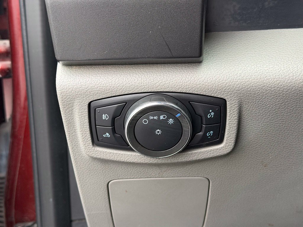 Used 2017 Ford F150 XLT AWD/4WD image 11