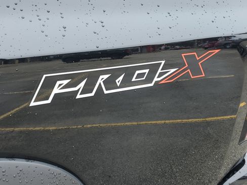 Used 2022 Nissan Frontier Pro-X image 6