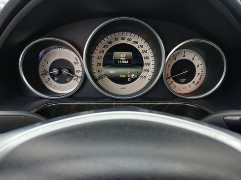 Used 2014 Mercedes-Benz E 350 4MATIC Sedan w/ Premium 1 Package image 26