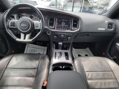 Used 2014 Dodge Charger R/T RWD image 10