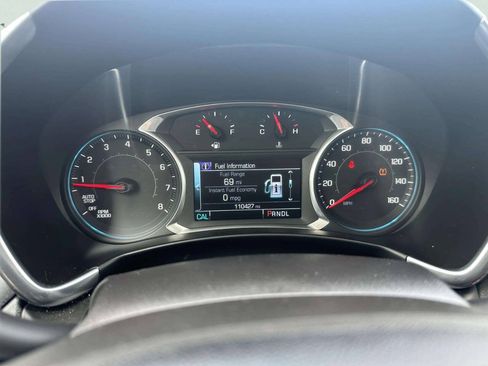 Used 2018 Chevrolet Equinox LT FWD image 18