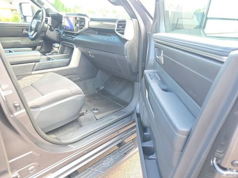 Used 2026 Toyota Tundra SR5 w/ SR5 Convenience Package AWD/4WD image 9