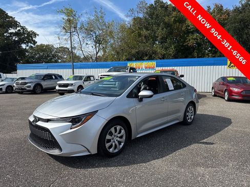 Used 2022 Toyota Corolla LE image 7