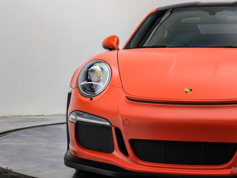 Used 2016 Porsche 911 GT3 RS RWD image 39