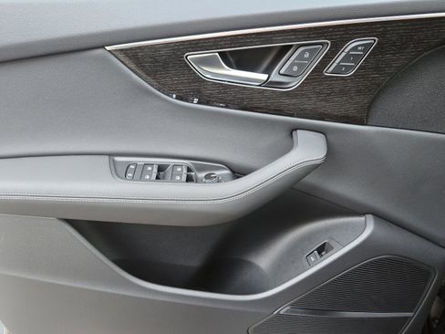 New 2026 Audi Q8 Premium Plus image 32