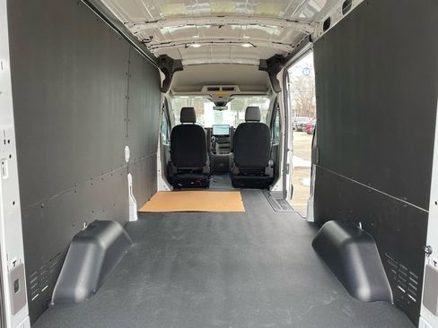 New 2026 Ford Transit 250 148 Medium Roof Extended AWD w/ Load Area Protection Package image 22