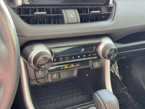 Used 2025 Toyota RAV4 XLE image 15