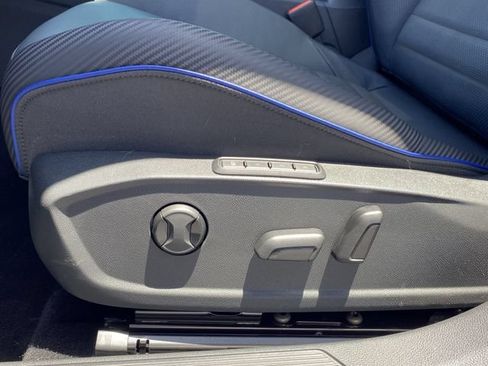 Used 2024 Volkswagen Golf R AWD/4WD image 19