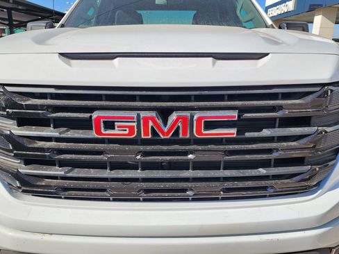 New 2026 GMC Sierra 1500 Elevation image 10