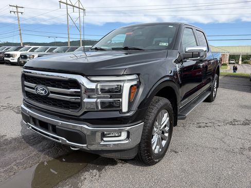 Used 2024 Ford F150 Lariat w/ FX4 Off-Road Package AWD/4WD image 12