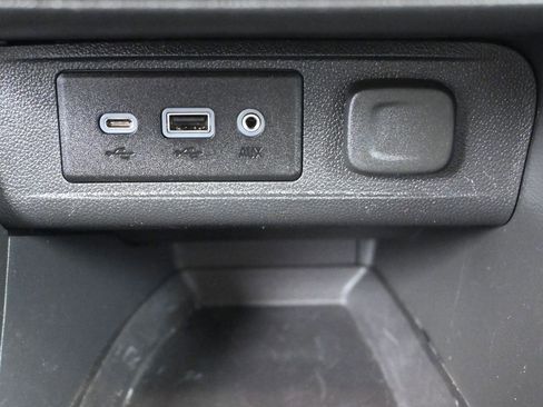 Used 2023 Buick Encore GX Select w/ Sport Touring Package image 35