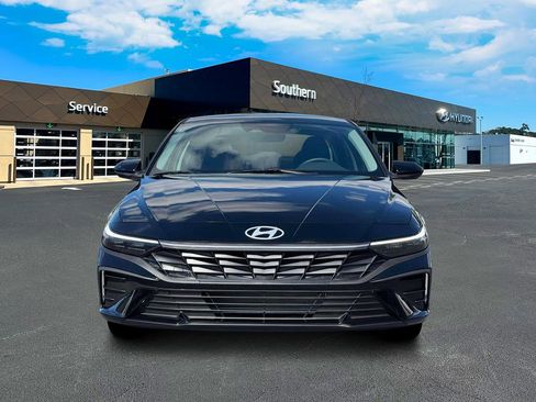 New 2026 Hyundai Elantra SE image 13