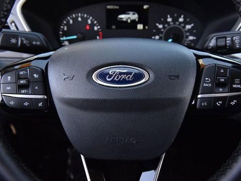 Used 2022 Ford Escape SE w/ SE Sport Appearance Package image 19