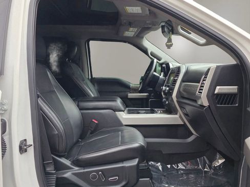 Used 2017 Ford F250 Lariat w/ Lariat Ultimate Package AWD/4WD image 37