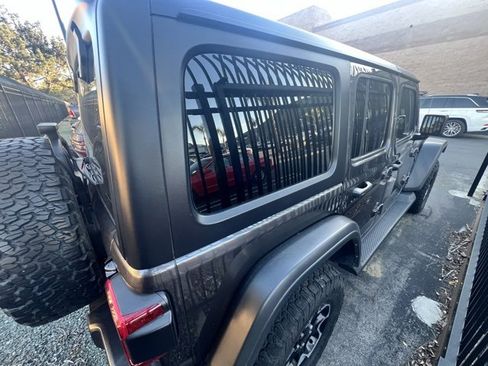 Used 2023 Jeep Wrangler Unlimited Rubicon 4xe image 3