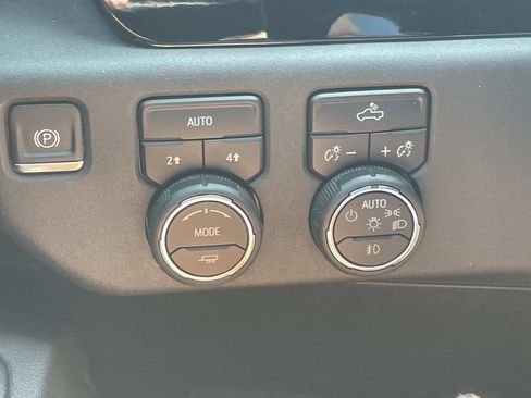 Used 2024 Chevrolet Silverado 1500 RST w/ Rally Edition AWD/4WD image 30