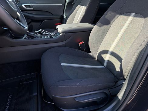 Certified 2025 Hyundai Sonata SE image 10