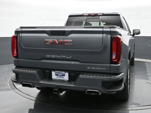 Used 2022 GMC Sierra 1500 Denali w/ Denali Premium Package AWD/4WD image 3