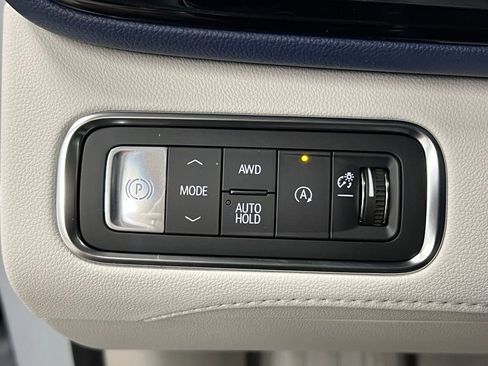 New 2026 Buick Enclave Avenir w/ Super Cruise Package image 15