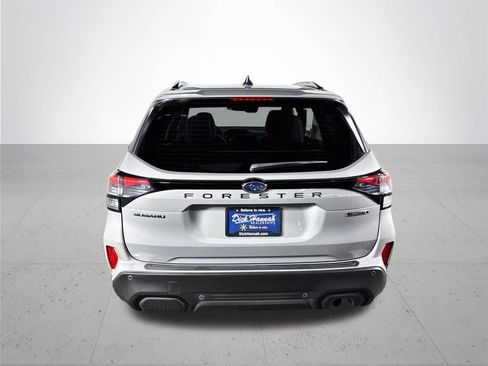 Used 2025 Subaru Forester Touring w/ Popular Package - Touring AWD/4WD image 8