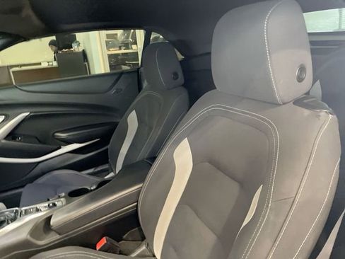 Used 2019 Chevrolet Camaro LT image 13