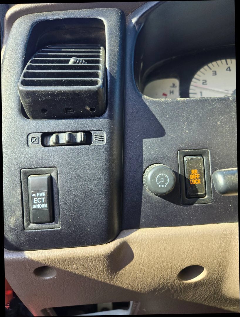 Used 2002 Toyota Tacoma PreRunner RWD image 24