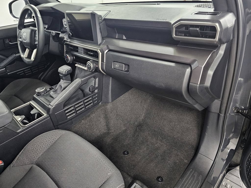 Used 2025 Toyota 4Runner SR5 AWD/4WD image 11