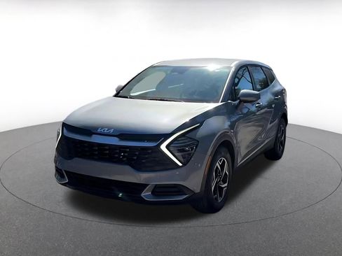 Used 2025 Kia Sportage LX image 7