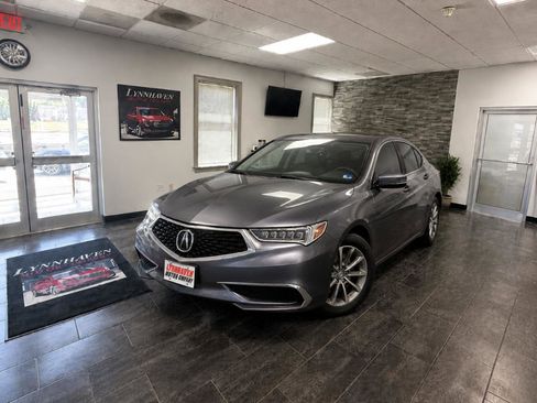Used 2018 Acura TLX FWD image 3