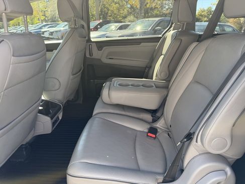 Used 2022 Honda Odyssey Elite image 12