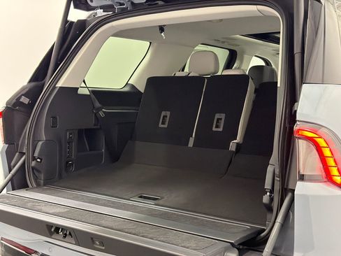 New 2026 Lincoln Navigator Reserve image 9