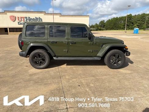 Used 2021 Jeep Wrangler Unlimited Sahara AWD/4WD image 12