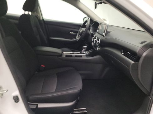 Used 2024 Nissan Sentra SV FWD image 21