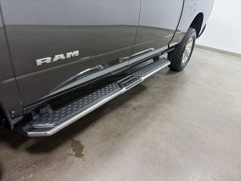 Used 2024 RAM 2500 Big Horn AWD/4WD image 10
