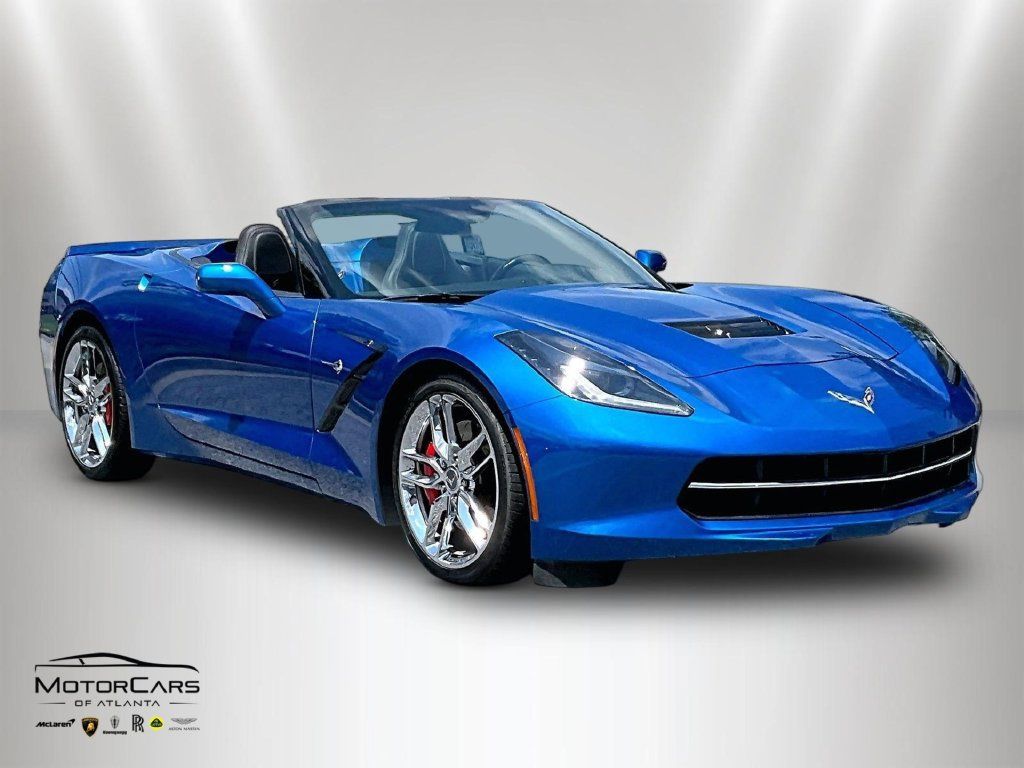 Used 2014 Chevrolet Corvette Stingray Convertible w/ 3LT Preferred Equipment Group RWD image 2