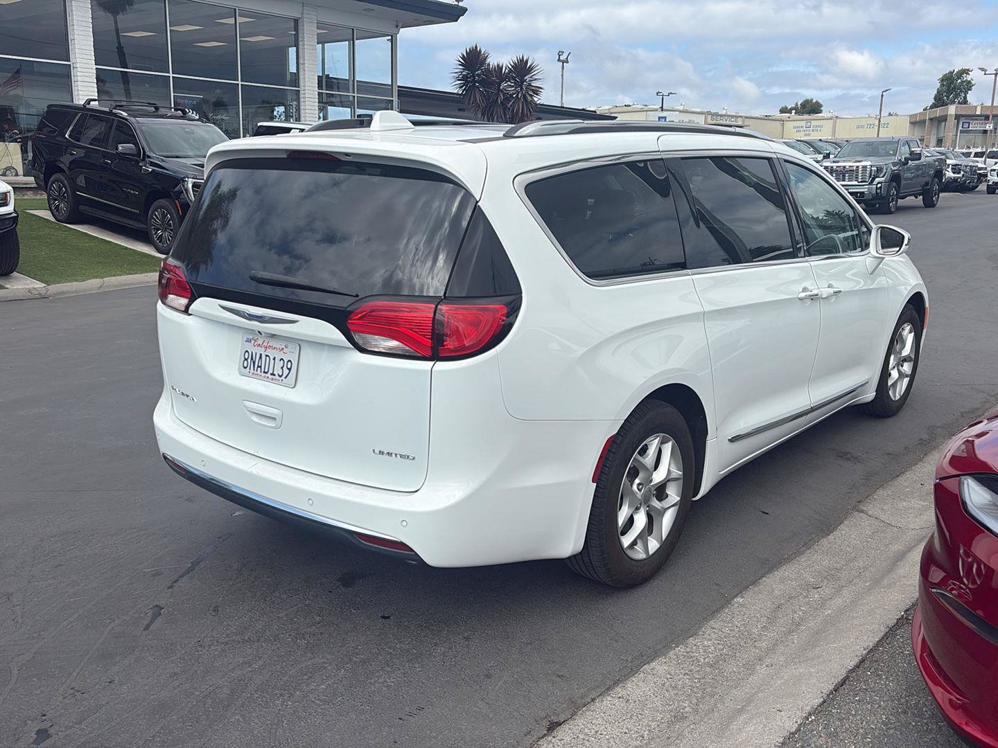 Used 2020 Chrysler Pacifica Limited FWD image 7
