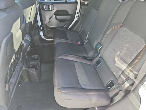 Used 2023 Jeep Gladiator Mojave image 18