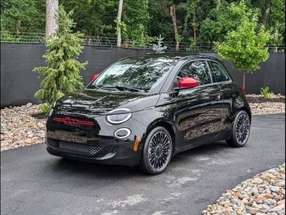 New 2024 FIAT 500 e (RED)