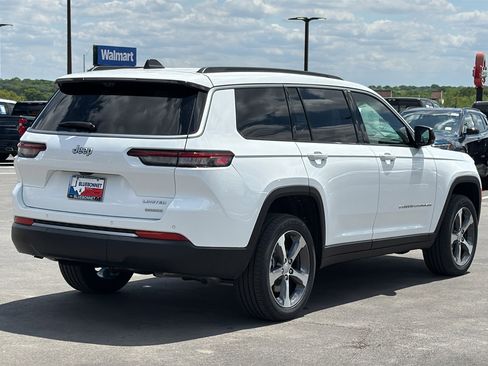 New 2026 Jeep Grand Cherokee L Limited w/ Luxury Tech Group II RWD image 5