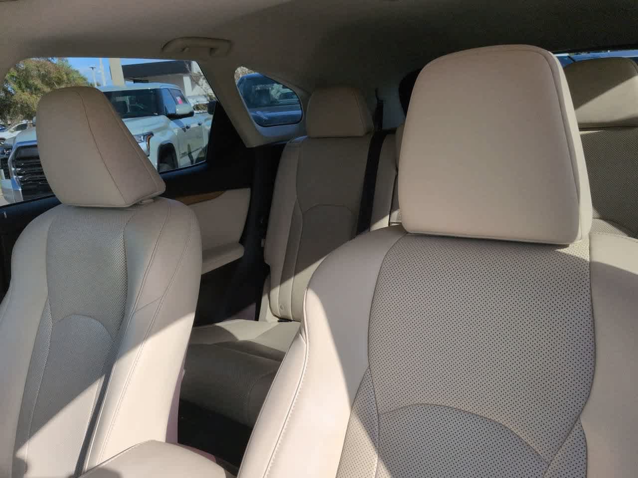 Used 2020 Lexus RX 350L FWD w/ Premium Package image 8