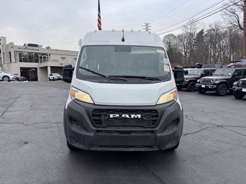 Used 2025 RAM ProMaster 2500 w/ Storage Group image 2