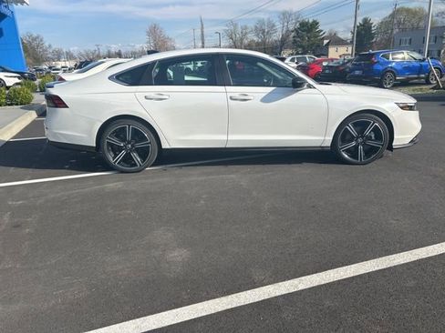 Used 2023 Honda Accord Sport image 6