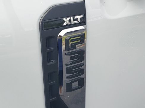 Certified 2025 Ford F350 XLT w/ FX4 Off-Road Package AWD/4WD image 7