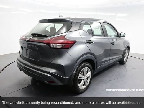Used 2022 Nissan Kicks S FWD image 6