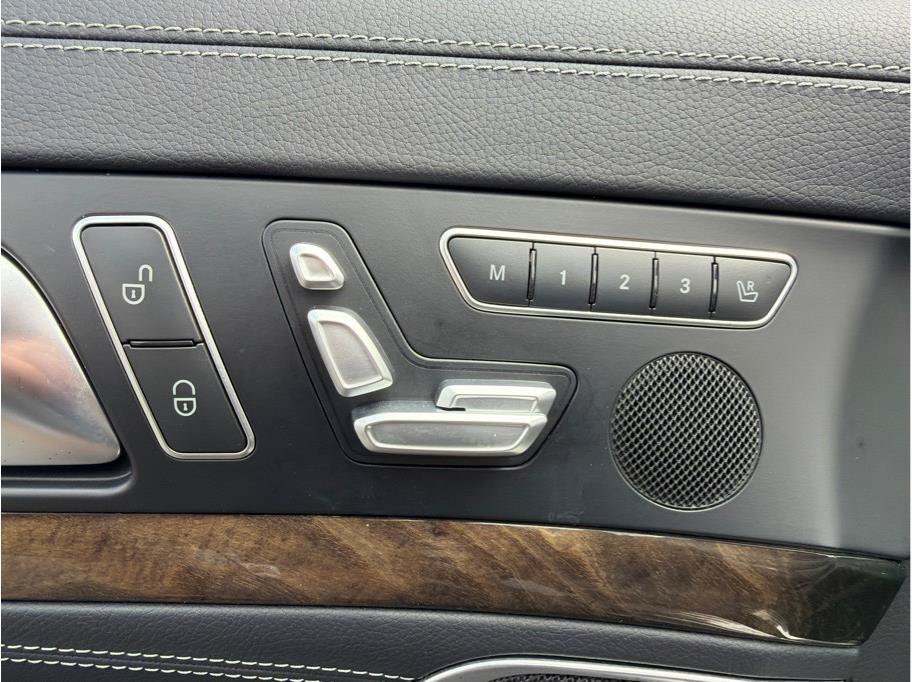 Used 2015 Mercedes-Benz SL 550 image 8