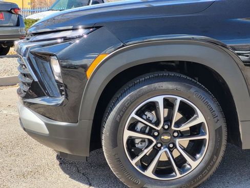 Certified 2024 Chevrolet TrailBlazer LT w/ LT Cold Weather Package image 6