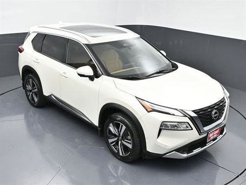 Used 2022 Nissan Rogue Platinum w/ Head-Up Display Package AWD/4WD image 36