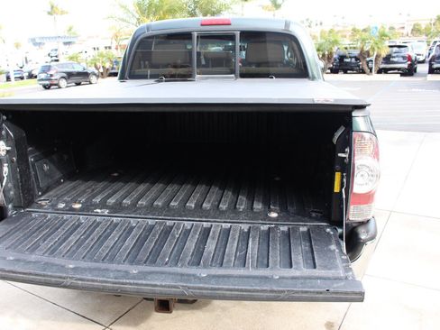 Used 2011 Toyota Tacoma 4x4 Double Cab image 12